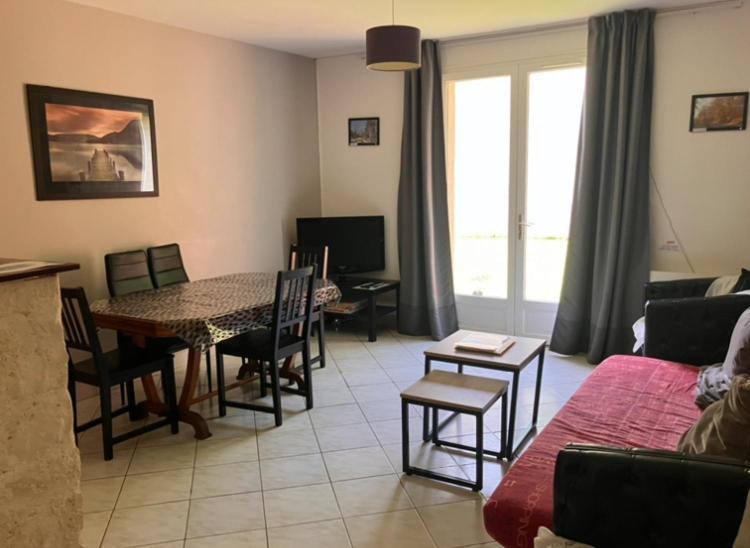 Gite Cosy Proche Fontainebleau Et Foret Noisy-sur-Ecole Luaran gambar